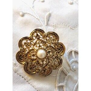 Vintage Unmarked Brooch Antique Gold Flower Shaped Filigree Faux Pearl Center